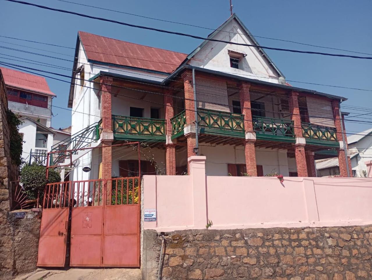 M'Serenity Guest House Antananarivo Exterior photo